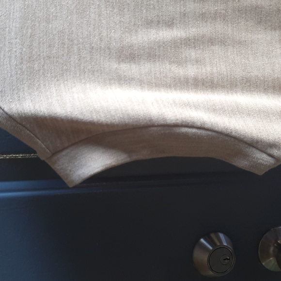 Top - Picture 2 of 3